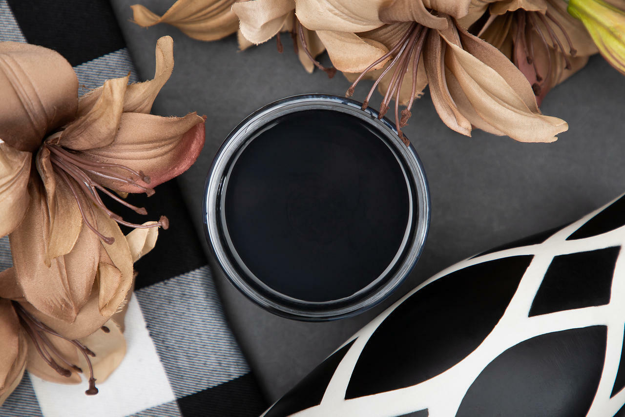 Dixie Belle Caviar Chalk Mineral Paint