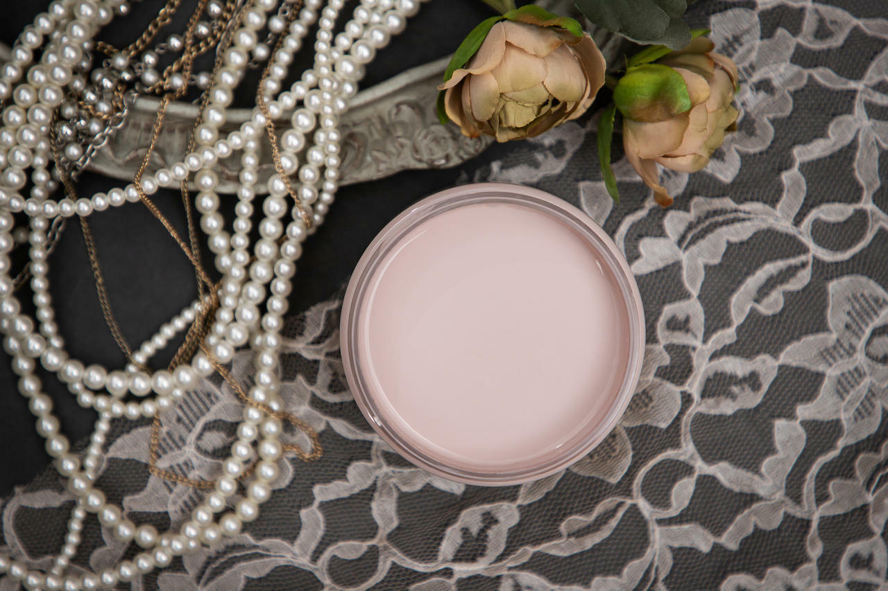 Dixie Belle Tea Rose Chalk Mineral Paint