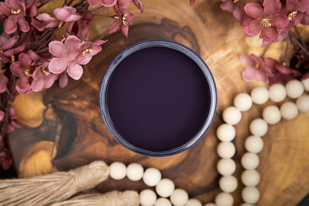 Dixie Belle Aubergine Chalk Mineral Paint