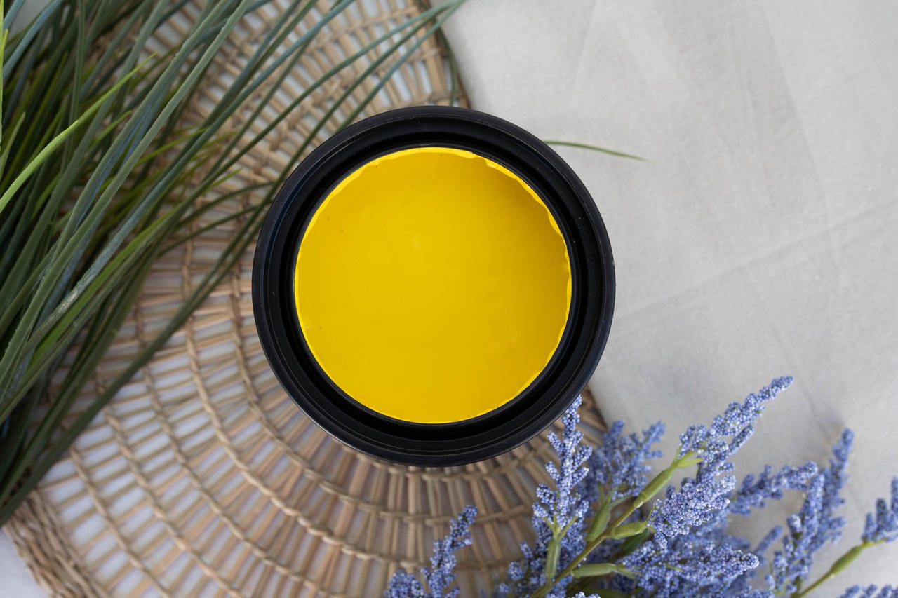 Dixie Belle Daffodil Terra Clay Paint