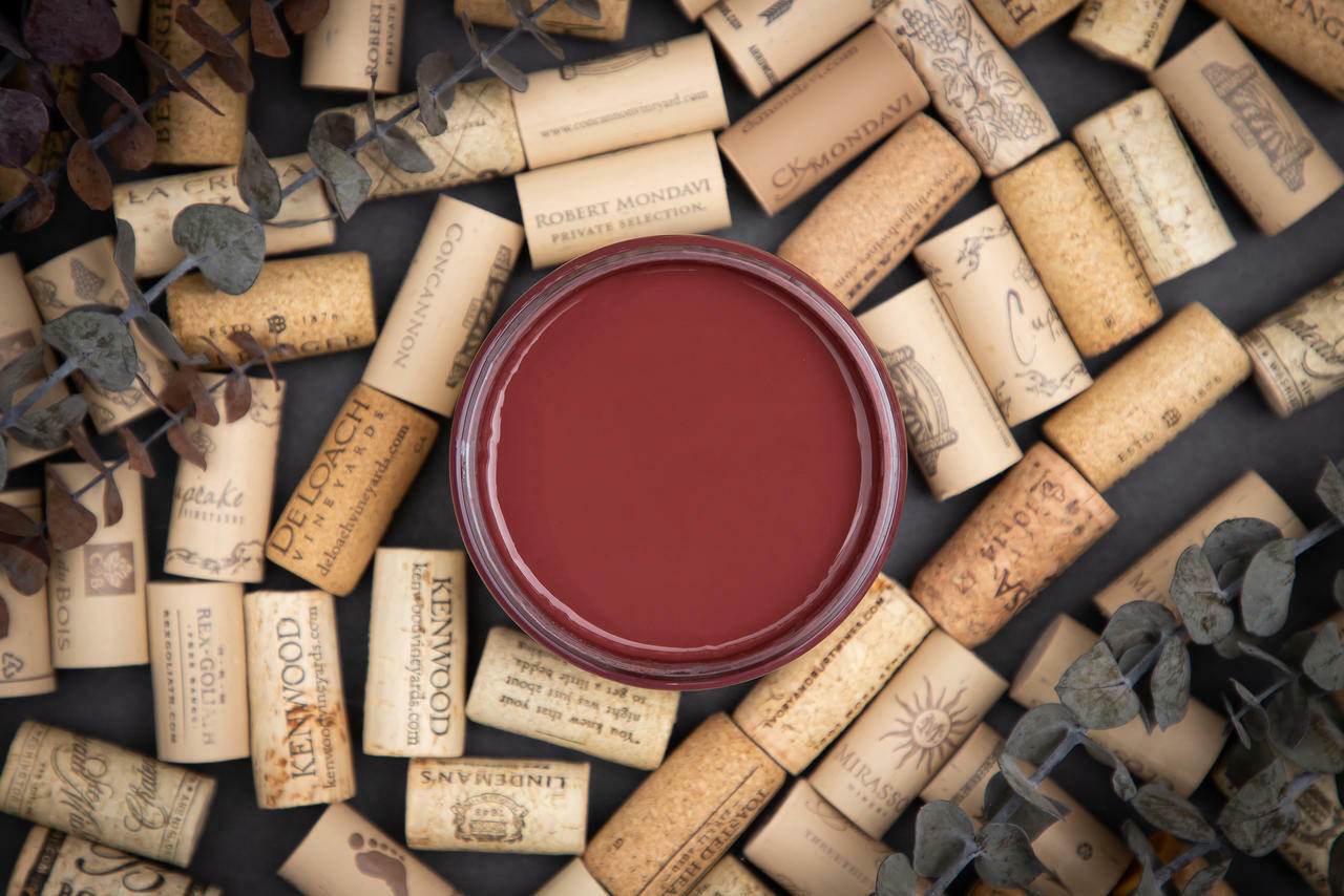 Dixie Belle Muscadine Wine Chalk Mineral Paint