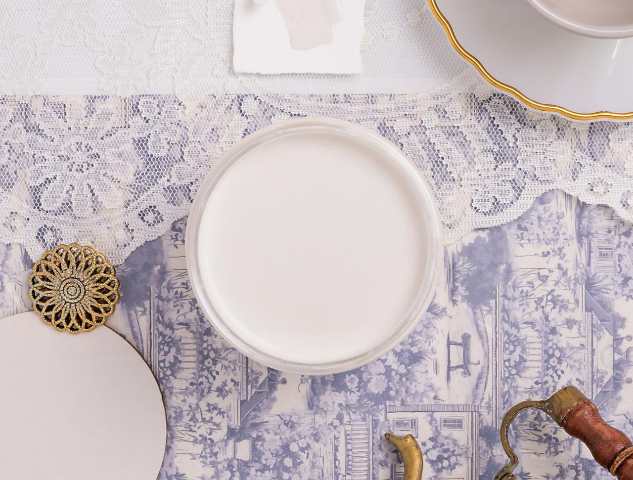 Dixie Belle Chantilly Silk All-In-One Mineral Paint®