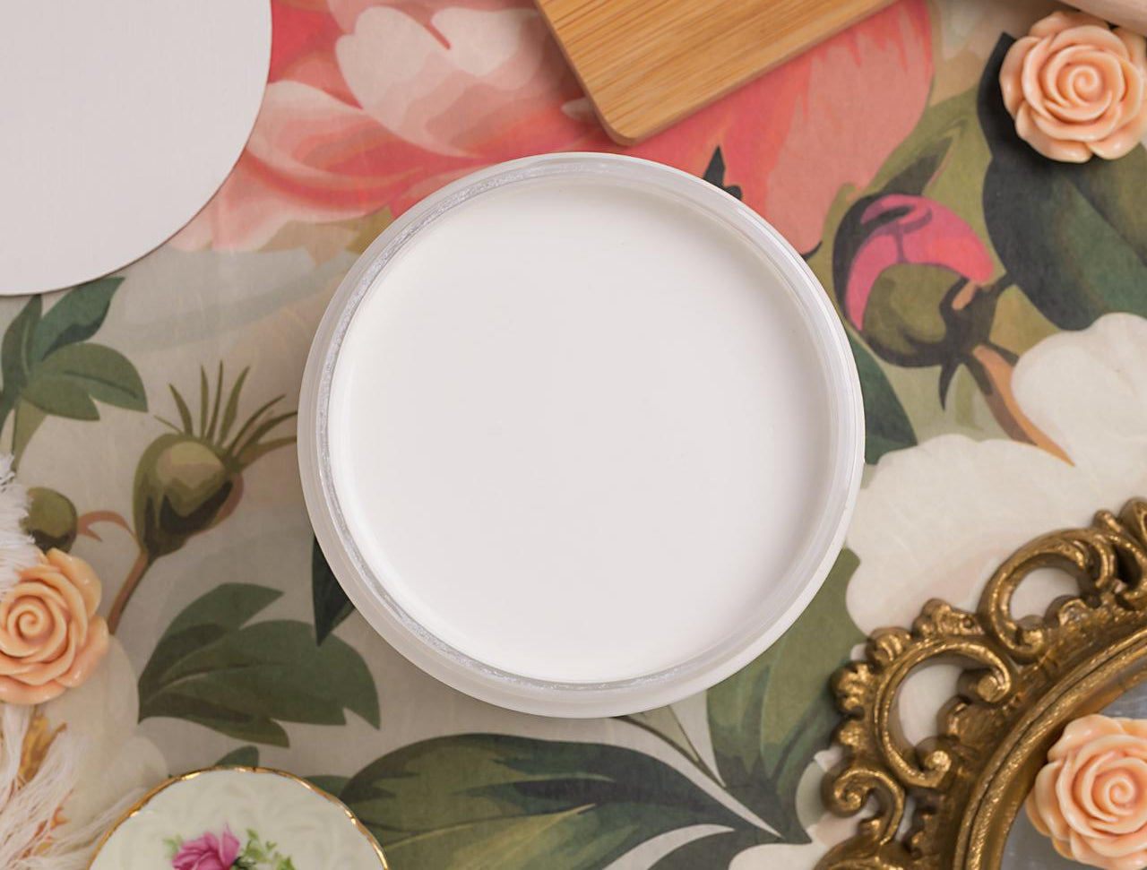 Dixie Belle Elderflower Silk All-In-One Mineral Paint®