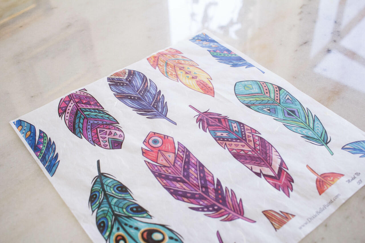 Dixie Belle Feathers - Rice Decoupage Paper