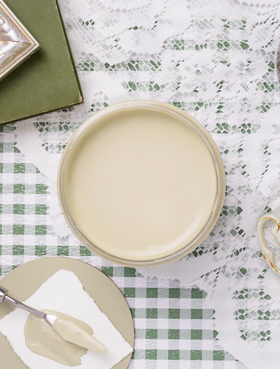 Dixie Belle Wicklow Glen Silk All-In-One Mineral Paint®